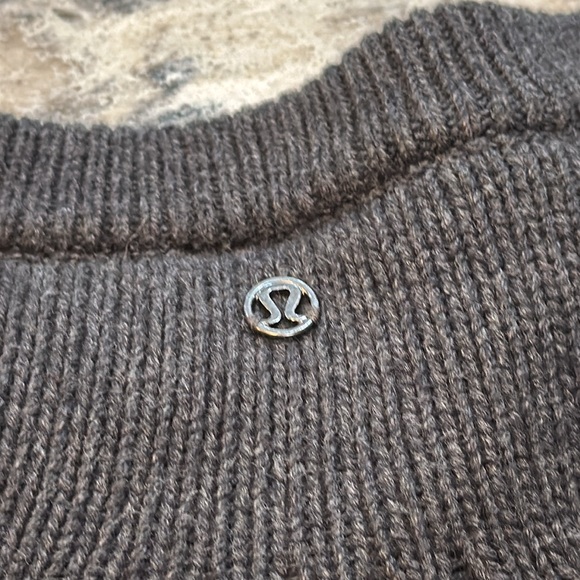 Lululemon | Be Present Cropped Pullover Sweater in Heathered Black Gray Size 6 - Picture 15 of 15